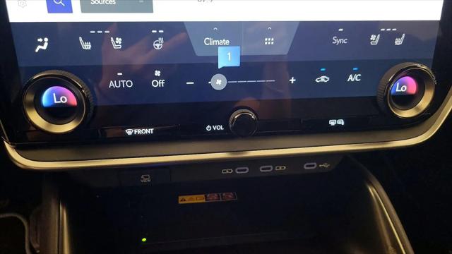 2024 Lexus 300 Premium