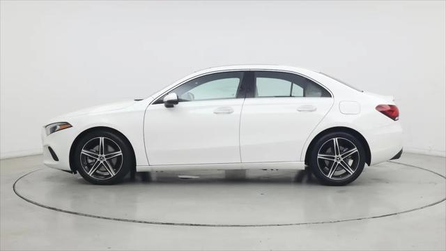 2022 Mercedes-Benz A 220 A 220