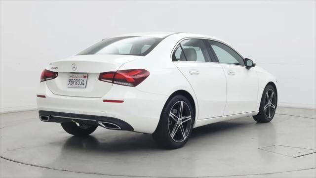 2022 Mercedes-Benz A 220 A 220