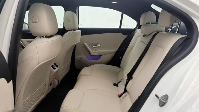2022 Mercedes-Benz A 220 A 220