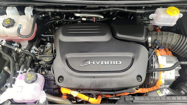 2023 Chrysler Pacifica Hybrid Touring L