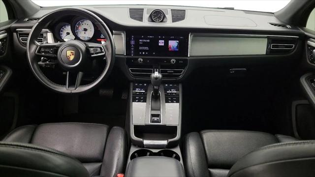 2022 Porsche Macan Macan
