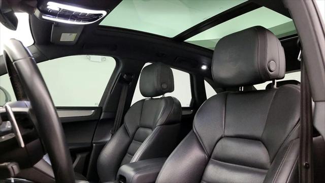 2022 Porsche Macan Macan
