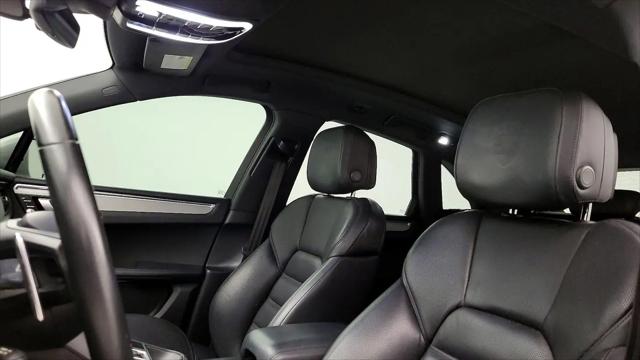 2022 Porsche Macan Macan