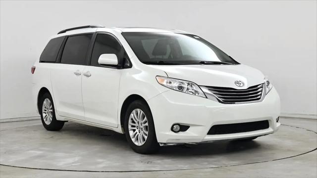 2016 Toyota Sienna XLE Premium 8 Passenger for sale in Charleston, SC