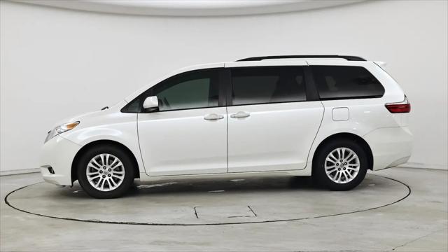 2016 Toyota Sienna XLE Premium 8 Passenger