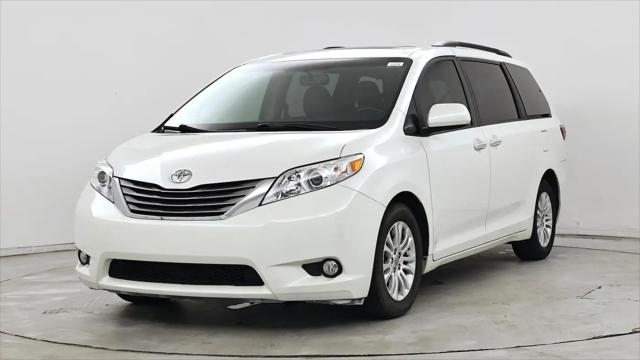 2016 Toyota Sienna XLE Premium 8 Passenger
