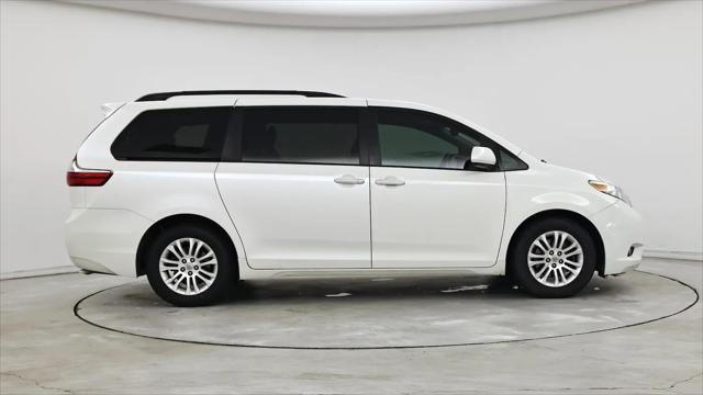 2016 Toyota Sienna XLE Premium 8 Passenger