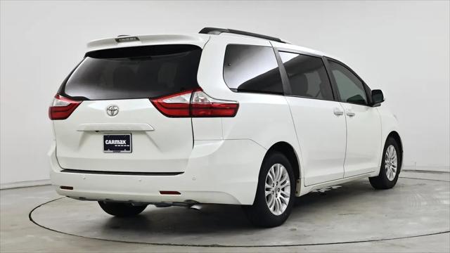 2016 Toyota Sienna XLE Premium 8 Passenger