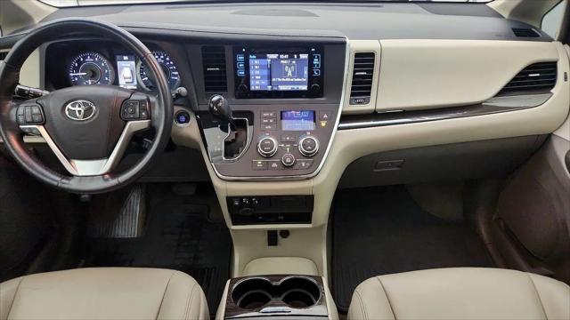 2016 Toyota Sienna XLE Premium 8 Passenger