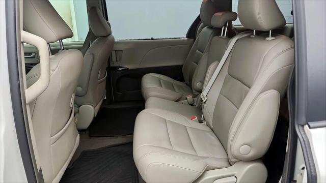 2016 Toyota Sienna XLE Premium 8 Passenger