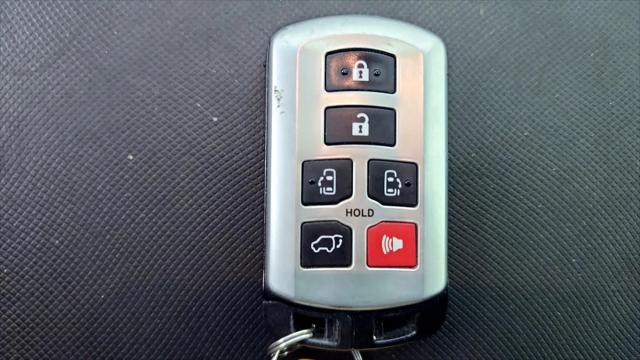 2016 Toyota Sienna XLE Premium 8 Passenger