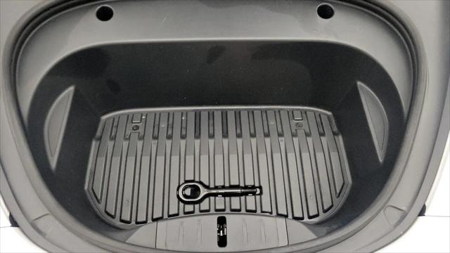2021 Tesla Model 3 Standard Range Plus Rear-Wheel Drive