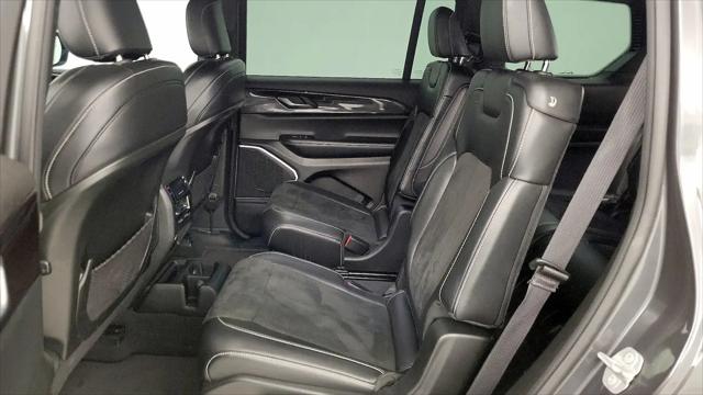 2022 Jeep Grand Cherokee L Altitude 4x2