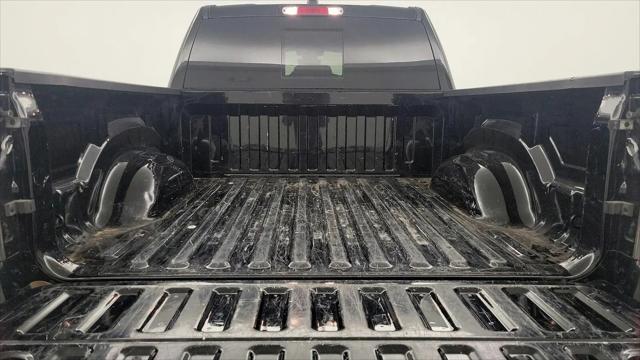 2023 Ram 1500 Lone Star Crew Cab 4x4 5'7" Box