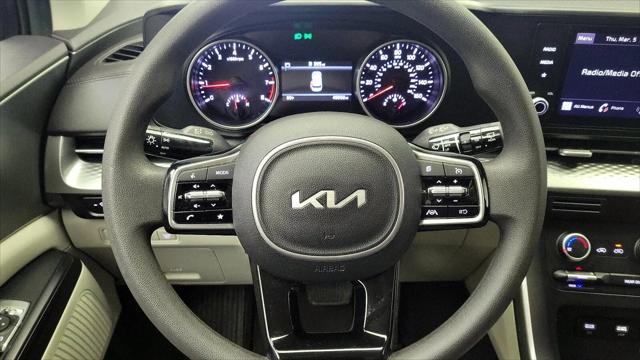 2022 Kia Carnival MPV LX