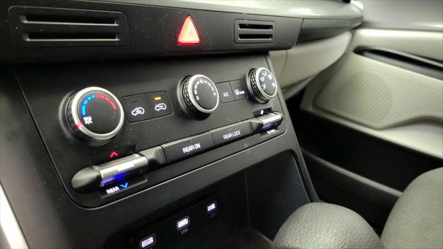 2022 Kia Carnival MPV LX