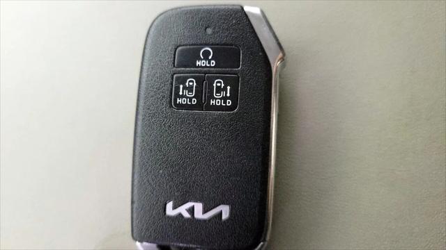 2022 Kia Carnival MPV LX