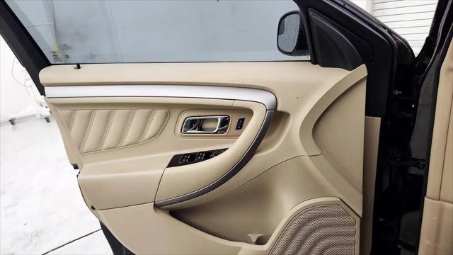 2016 Ford Taurus SE