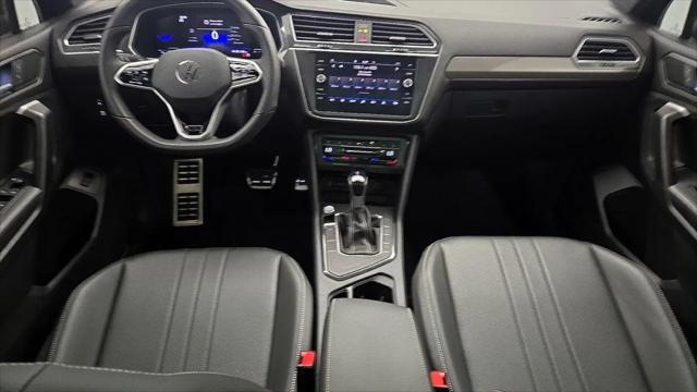 2024 Volkswagen Tiguan 2.0T SE R-Line Black