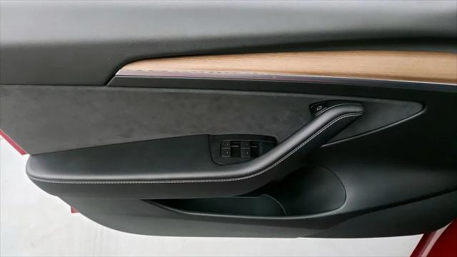 2021 Tesla Model 3 Standard Range Plus Rear-Wheel Drive