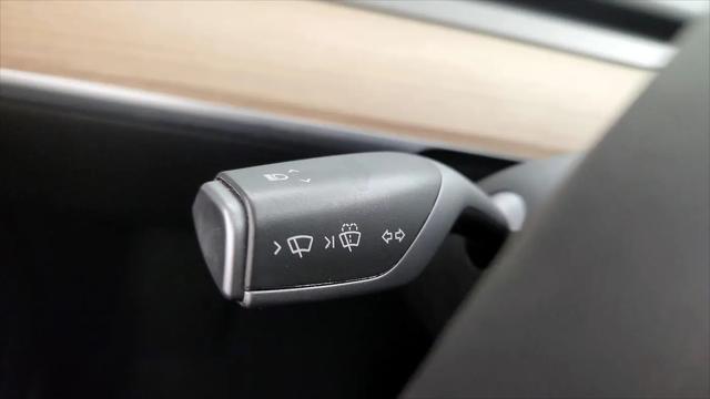 2021 Tesla Model 3 Standard Range Plus Rear-Wheel Drive