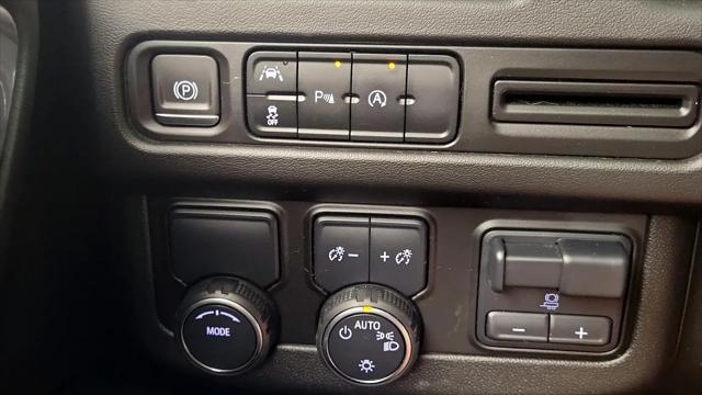 2024 Chevrolet Suburban 2WD LS