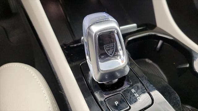 2023 Volvo XC40 B5 Plus Bright Theme