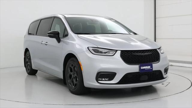 2023 Chrysler Pacifica Hybrid Limited for sale in Fairfield, CA