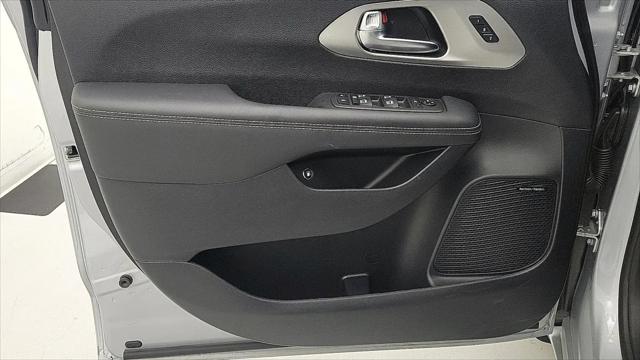 2023 Chrysler Pacifica Hybrid Limited