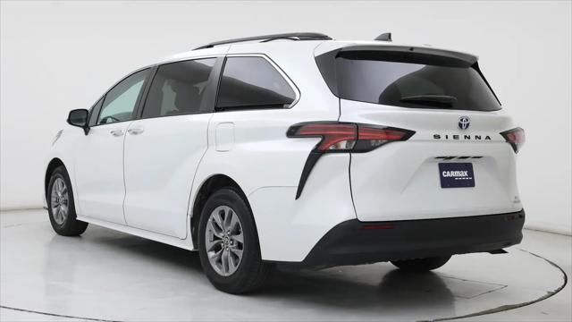 2022 Toyota Sienna XLE