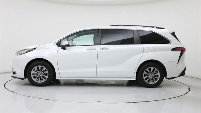 2022 Toyota Sienna XLE