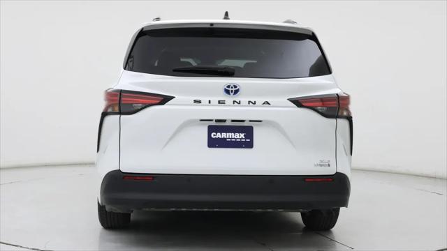 2022 Toyota Sienna XLE