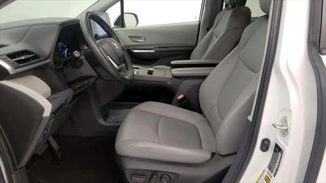 2022 Toyota Sienna XLE