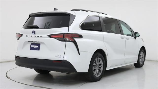 2022 Toyota Sienna XLE