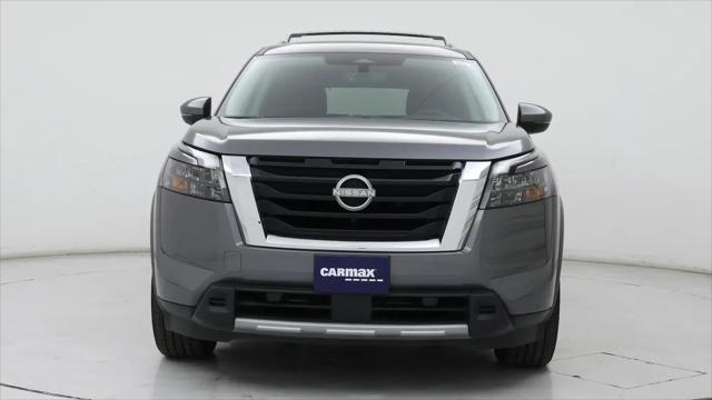 2025 Nissan Pathfinder Platinum FWD
