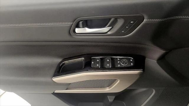 2025 Nissan Pathfinder Platinum FWD