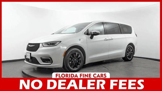 2023 Chrysler Pacifica Hybrid Limited for sale in Miami, FL