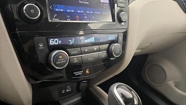 2021 Nissan Rogue Sport SL FWD Xtronic CVT
