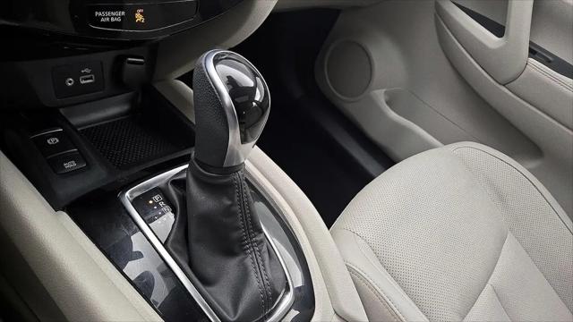 2021 Nissan Rogue Sport SL FWD Xtronic CVT