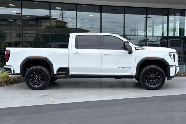2025 GMC Sierra 2500HD 4WD Crew Cab Standard Bed AT4
