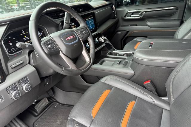 2025 GMC Sierra 2500HD 4WD Crew Cab Standard Bed AT4