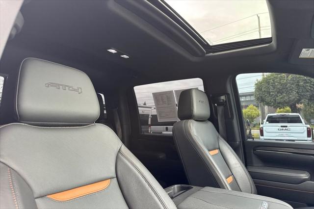 2025 GMC Sierra 2500HD 4WD Crew Cab Standard Bed AT4