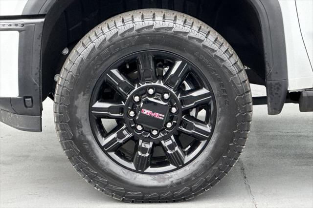2025 GMC Sierra 2500HD 4WD Crew Cab Standard Bed AT4