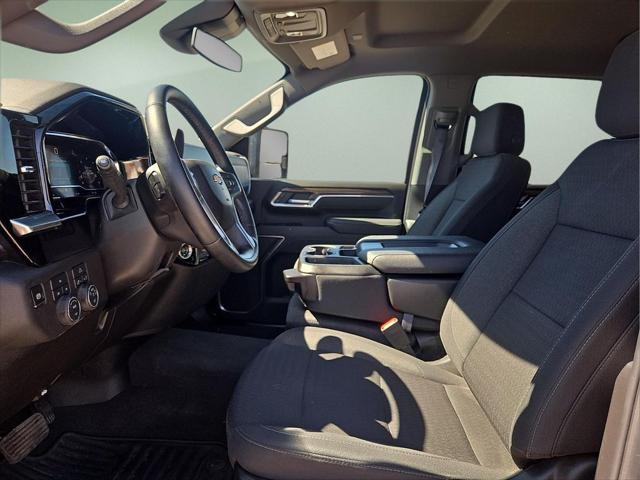 2025 Chevrolet Silverado 2500HD 4WD Crew Cab Standard Bed LT