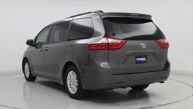 2017 Toyota Sienna XLE Premium 8 Passenger