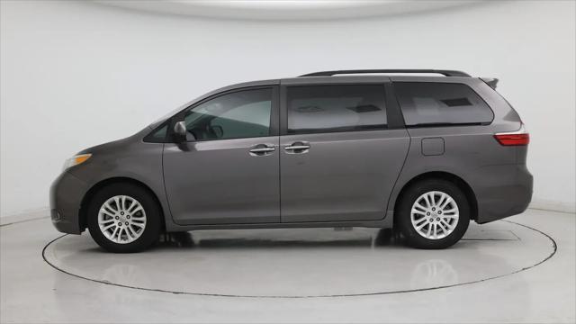 2017 Toyota Sienna XLE Premium 8 Passenger