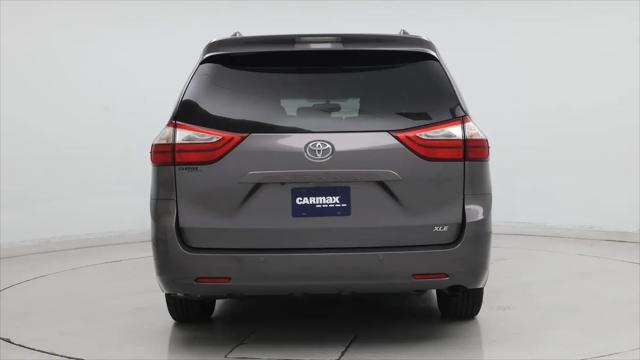 2017 Toyota Sienna XLE Premium 8 Passenger