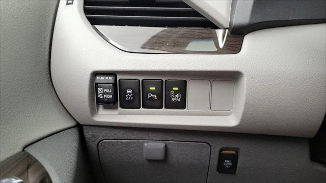 2017 Toyota Sienna XLE Premium 8 Passenger