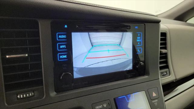 2017 Toyota Sienna XLE Premium 8 Passenger